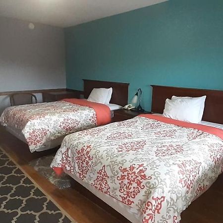 Woodfield Inn And Suites Yoakum Esterno foto
